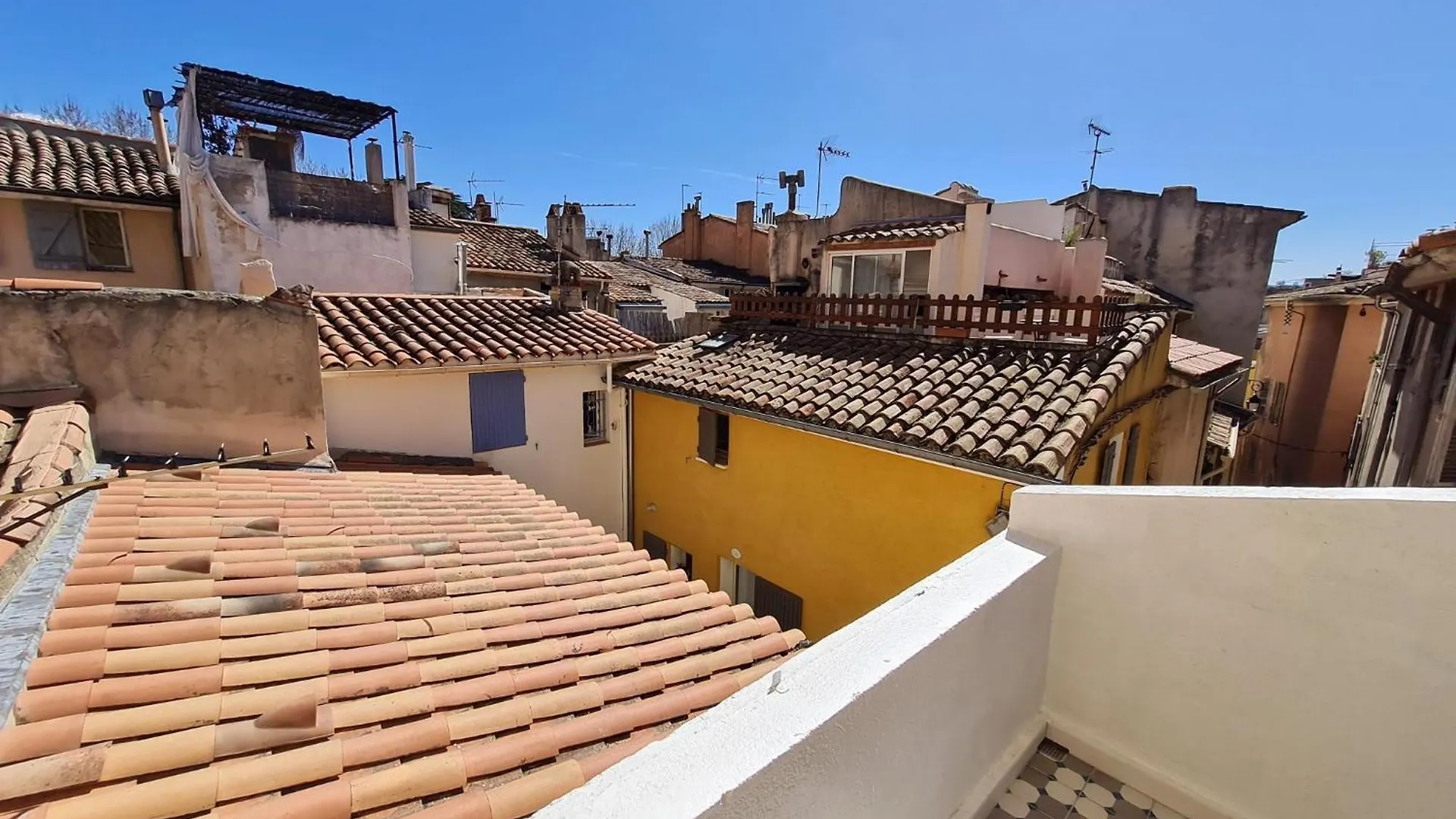 Lovely Apartment With A Rooftop View In Aix Aix-en-Provence France